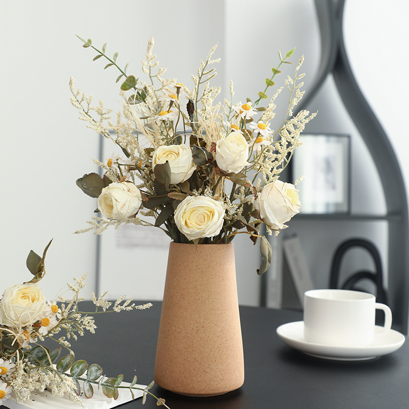リラックスグッズ 癒やしの時間 優美なバラの花束