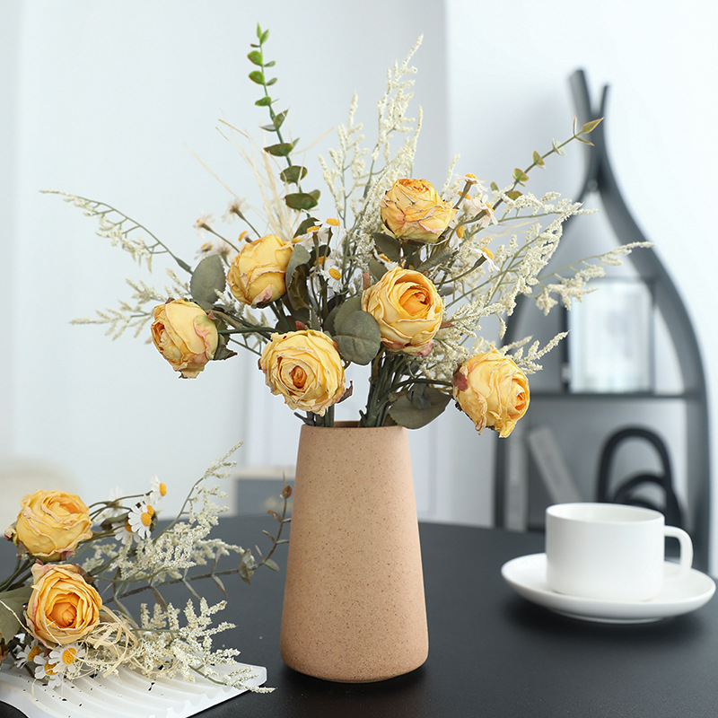 リラックスグッズ 癒やしの時間 優美なバラの花束