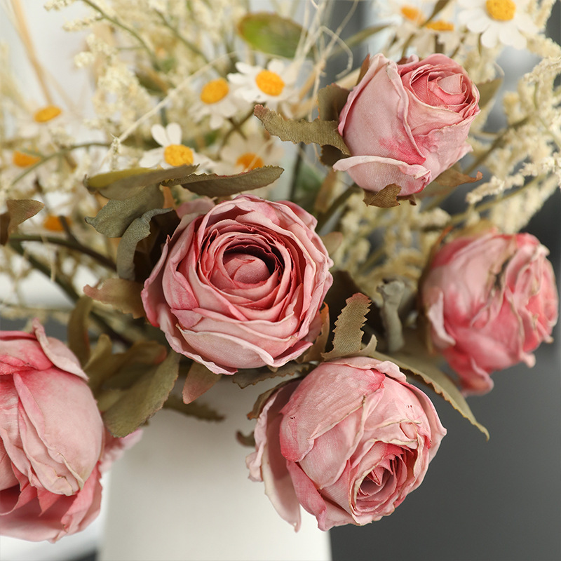 リラックスグッズ 癒やしの時間 優美なバラの花束