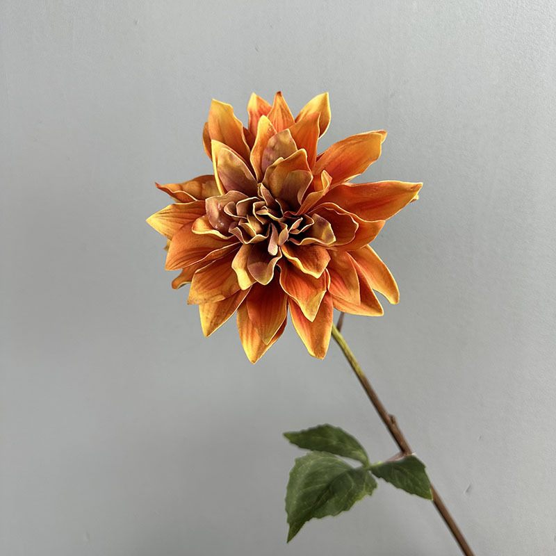 リラックスグッズ 四季彩りダリアの優雅な花束