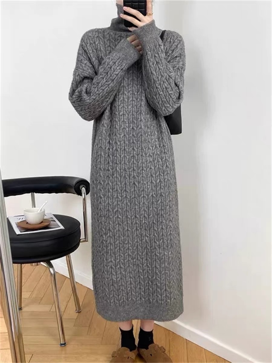 体型カバー 贅沢ケーブル編みのゆったり長袖ワンピース