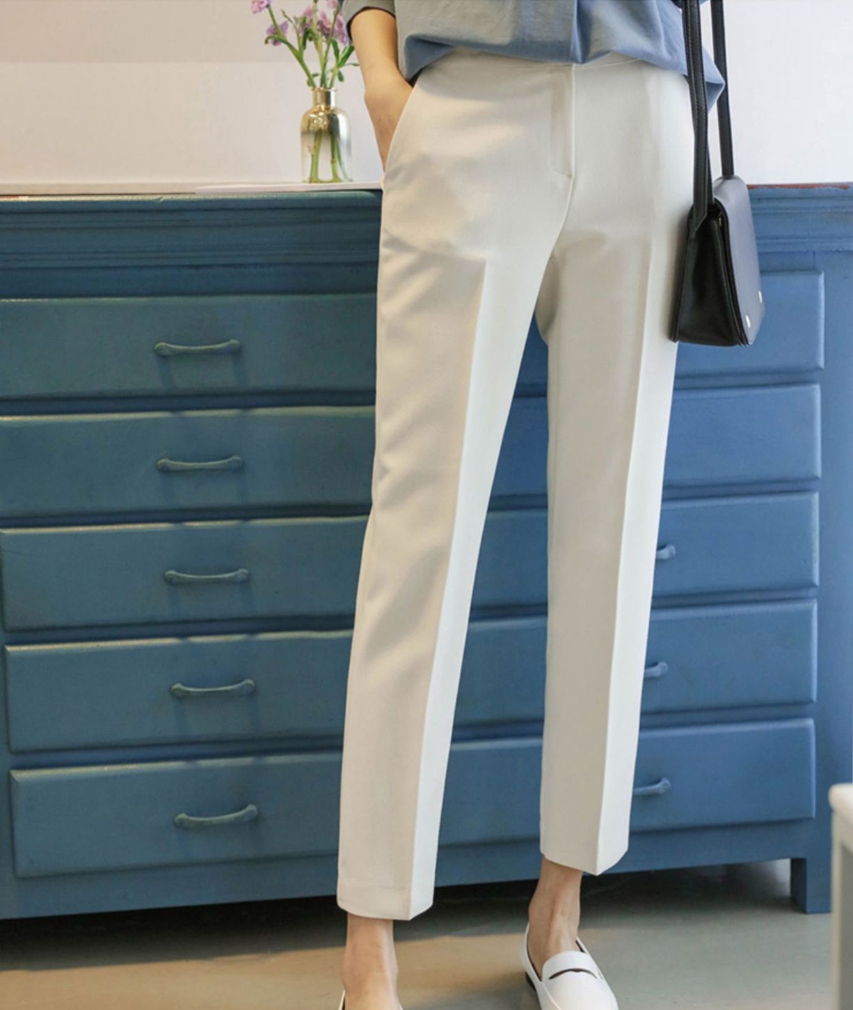 体型カバー すっきり美脚ストレートパンツ