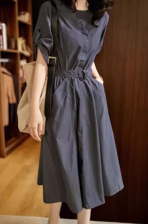 体型カバー 上品シルエットベルト付きワンピース