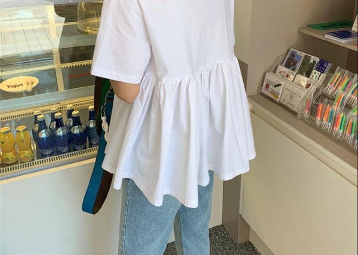 体型カバー ふんわりギャザーペプラムブラウス