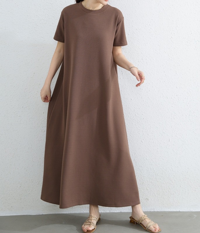 体型カバー すっきりシルエット ラウンドネック マキシ丈ワンピース