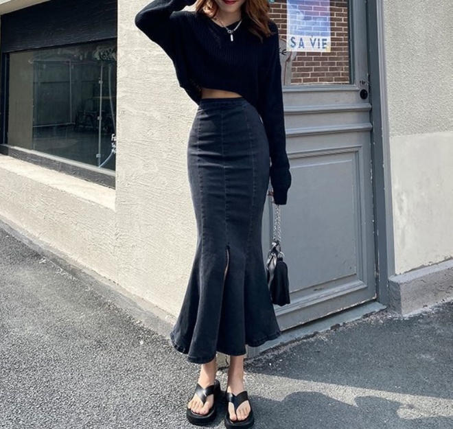 体型カバー 美シルエット 裾広がりデニムスカート