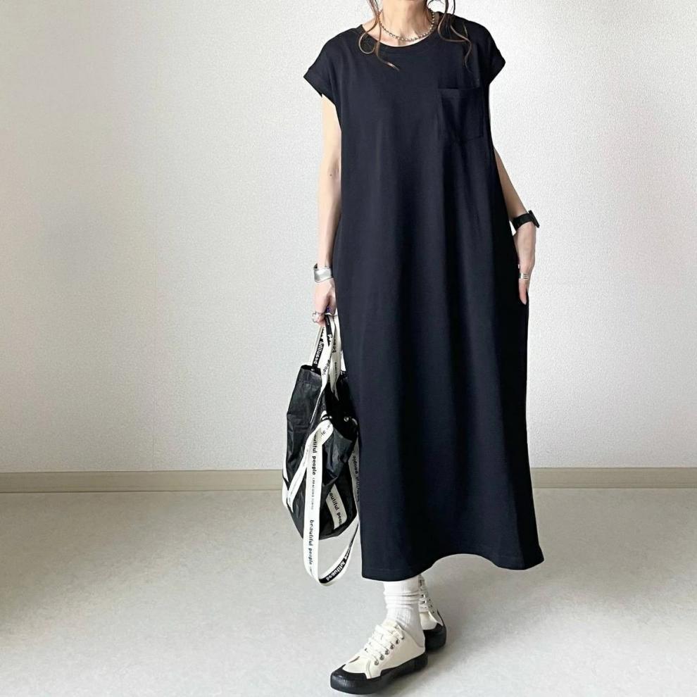 体型カバー ゆったりポケット付きマキシ丈ワンピース