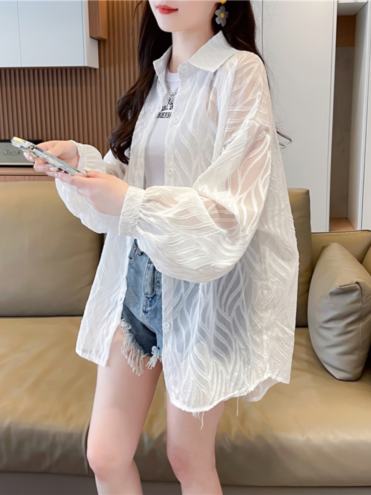 体型カバー 透かし模様入りゆったりシャツ