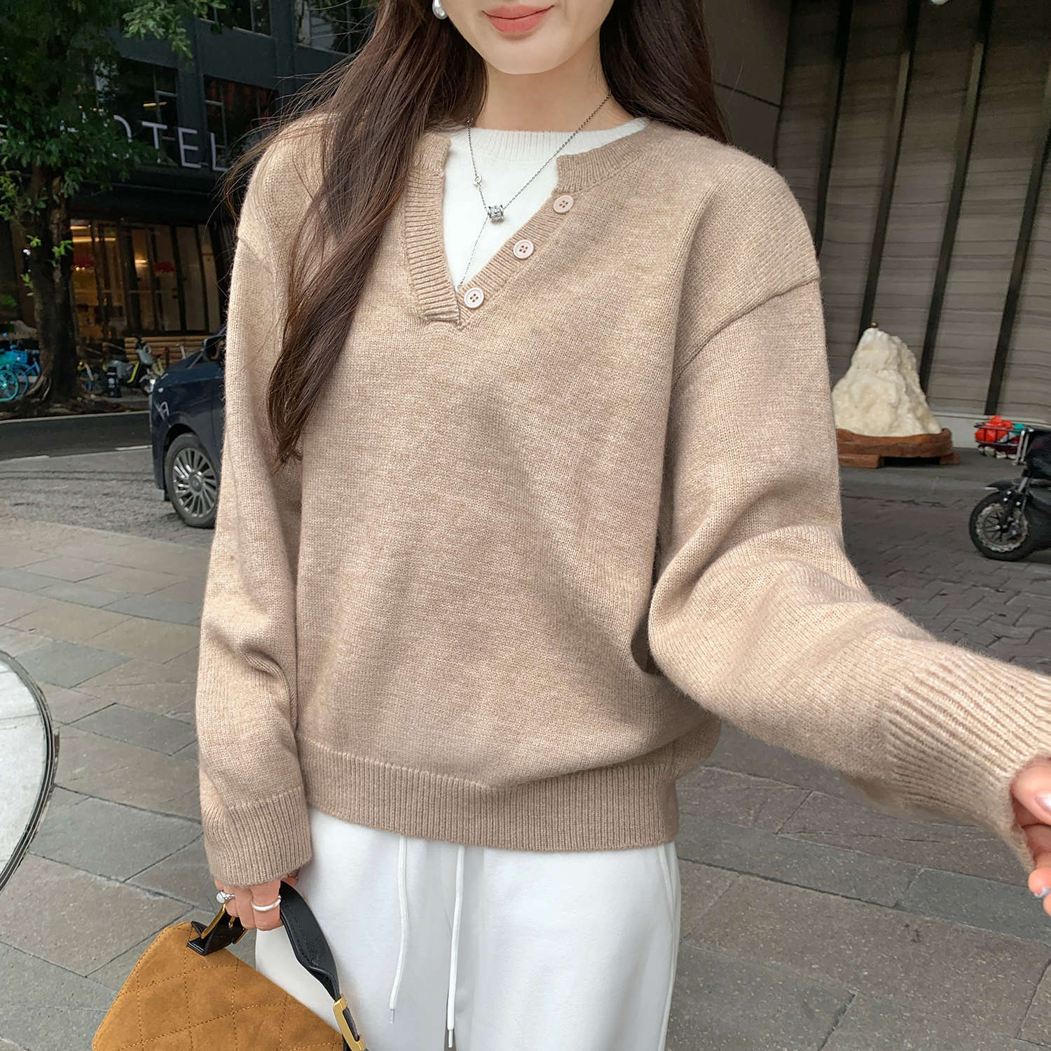 https://hot-spring-img.rorenge.com/covergrace/cab6235b-f11c-446c-ae08-a6233bc81fc0.jpg