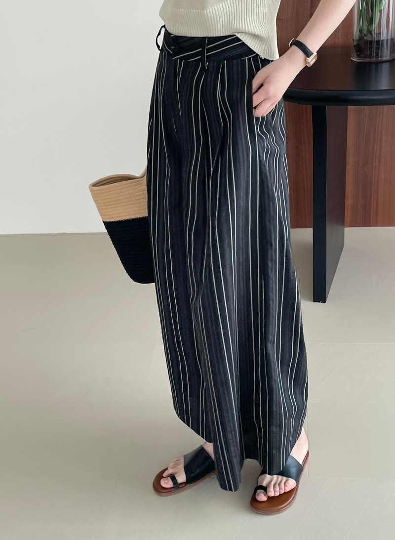 体型カバー ストライプすっきりワイドパンツ