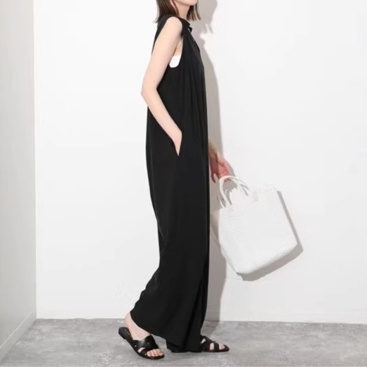 オールインワンコーデ すっきりシルエット美人見えジャンプスーツ