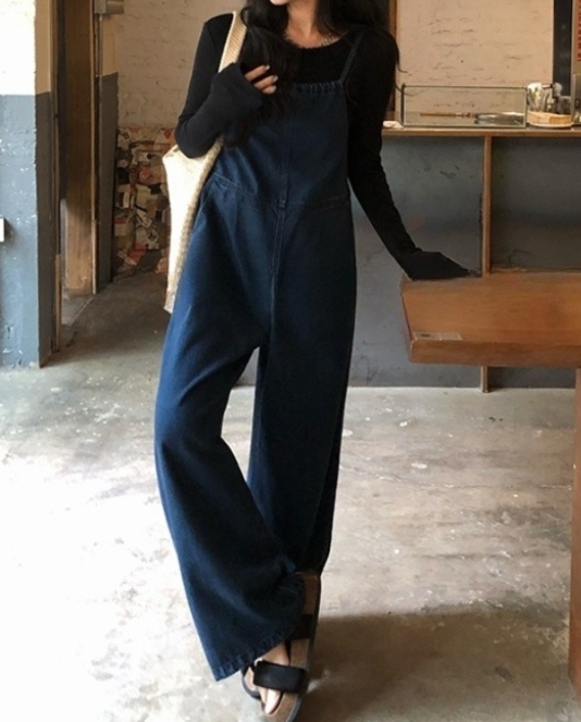 オールインワンコーデ ゆったりシルエットデニムサロペット
