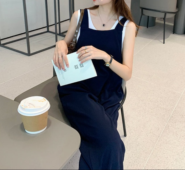 オールインワンコーデ ゆったりシルエット肩紐サロペット
