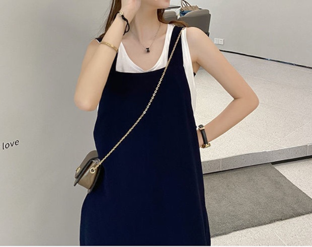 オールインワンコーデ ゆったりシルエット肩紐サロペット