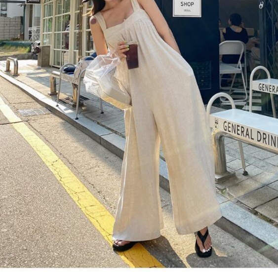 オールインワンコーデ 麻風ゆったりパンツサロペット