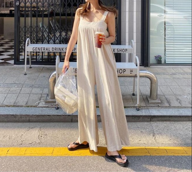 オールインワンコーデ 麻風ゆったりパンツサロペット