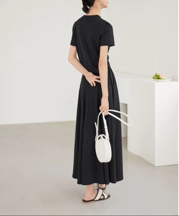 上品シルエット マキシ丈スカートセットアップ