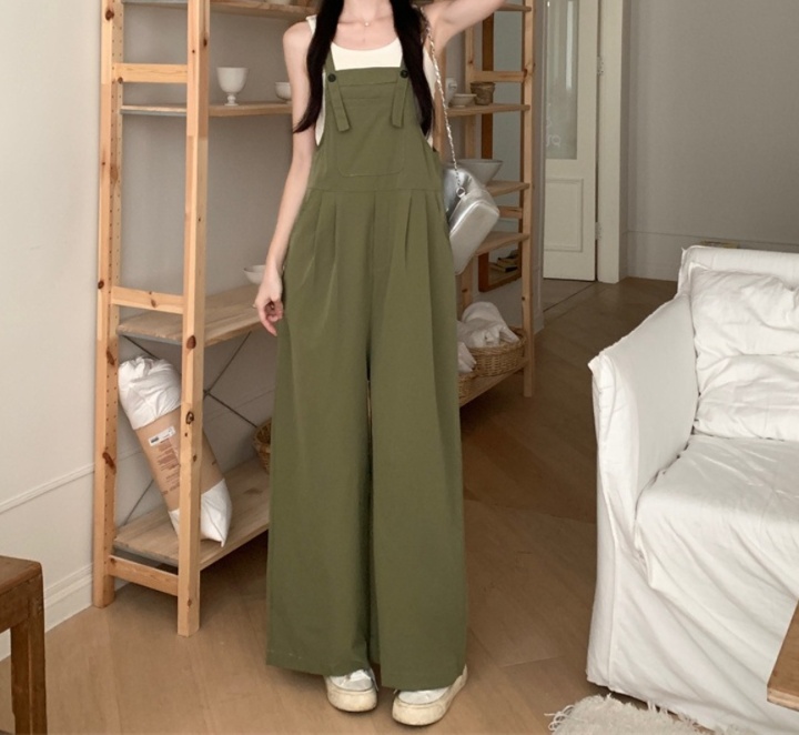 オールインワンコーデ ゆったりシルエットのパンツサロペット