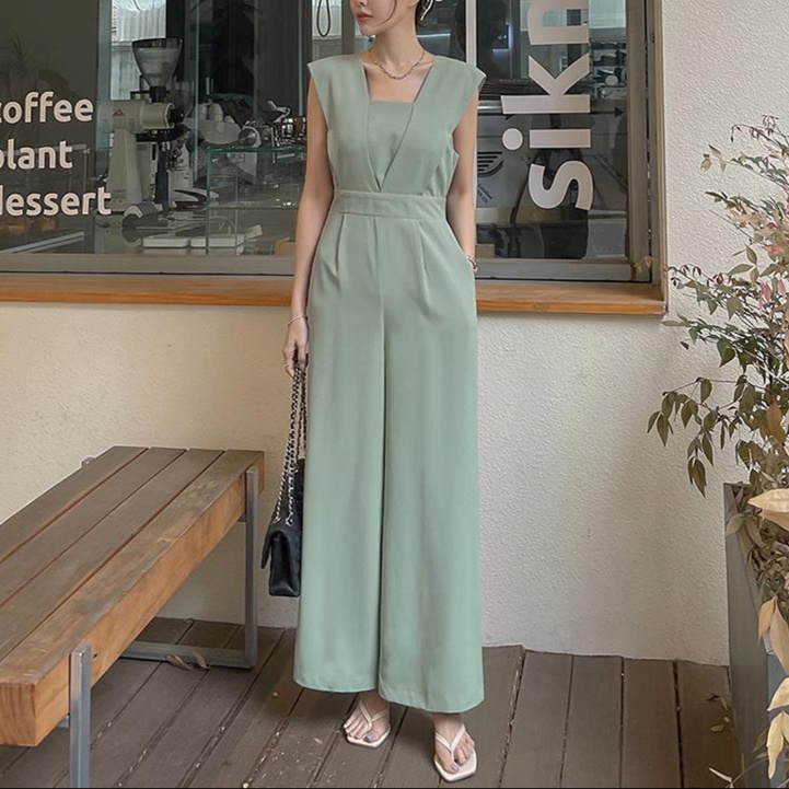 オールインワンコーデ 上品シルエット ワイドパンツオールインワン