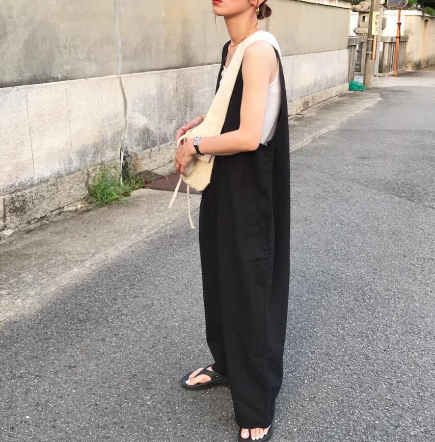 オールインワンコーデ ゆったりシルエットサロペットパンツ