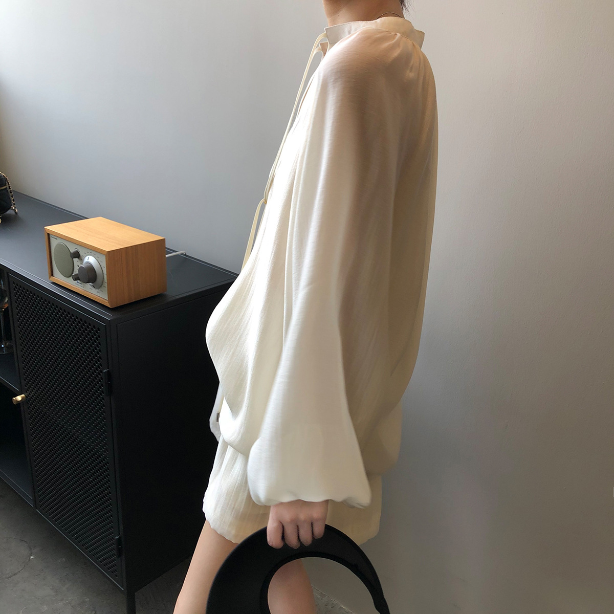 大人ゆったりネックリボンの袖広がりセットアップ