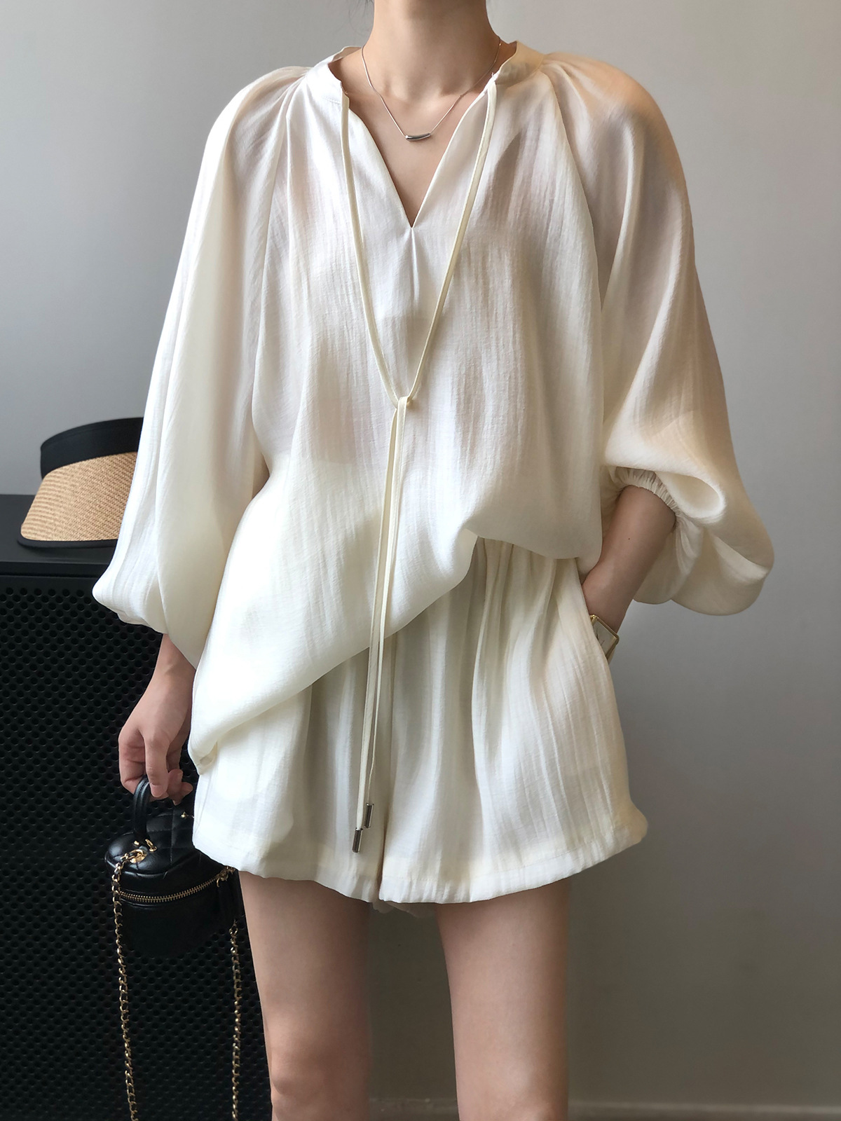 大人ゆったりネックリボンの袖広がりセットアップ