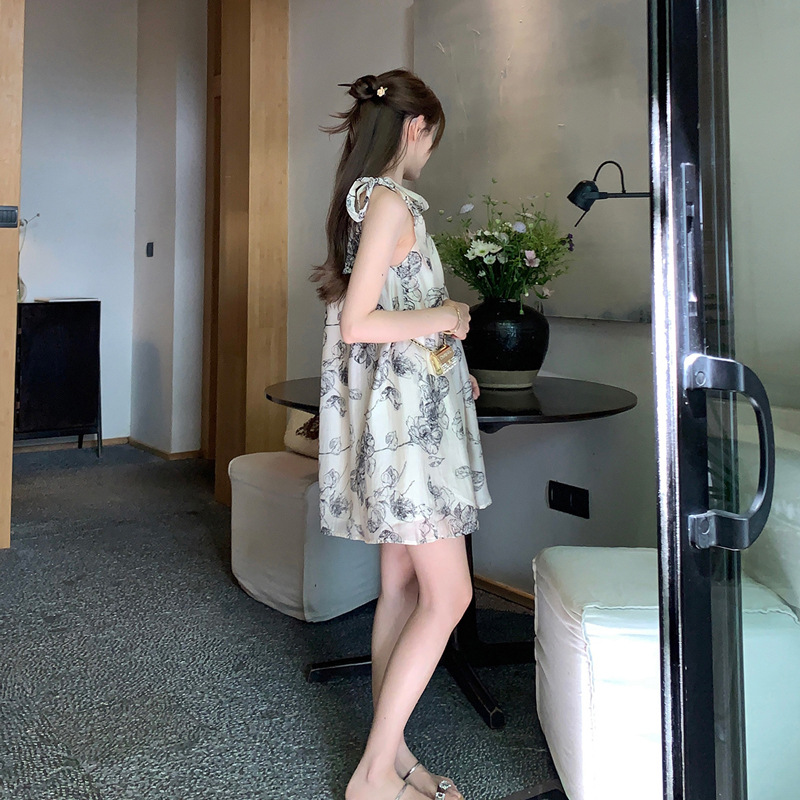 花柄ファッション 花柄ホルターネックワンピース