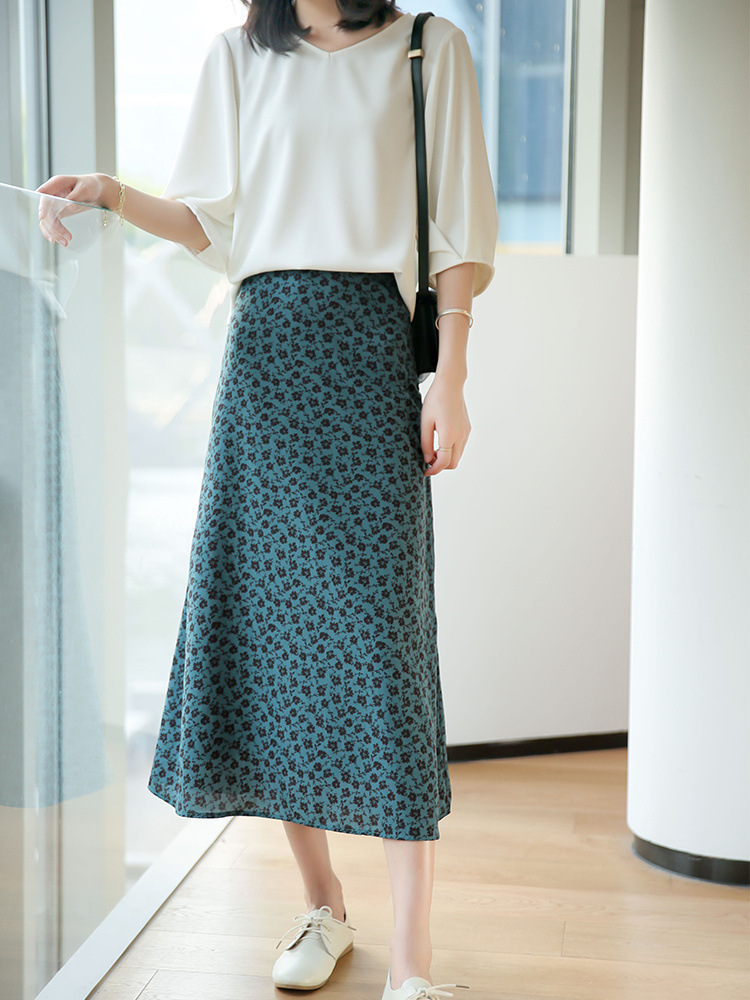 花柄ファッション 小花柄ゆったりロングスカート