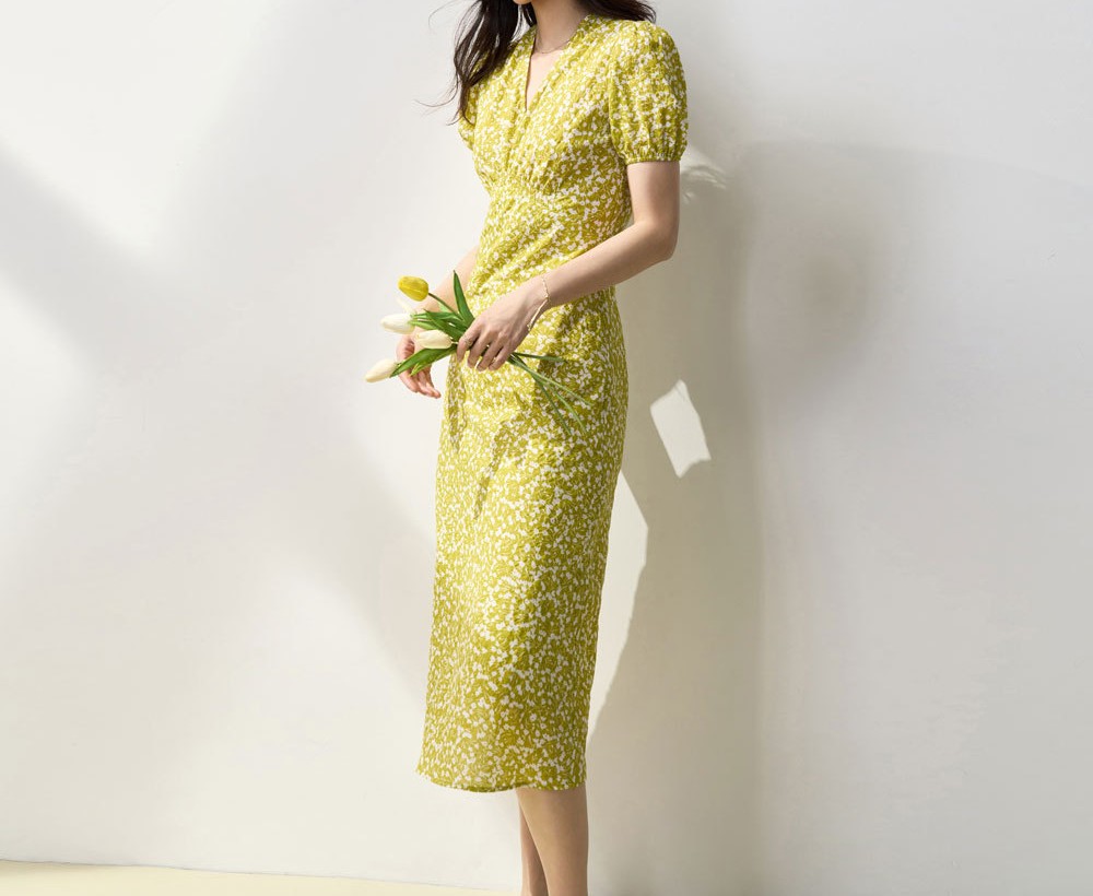 花柄ファッション 春の訪れ チューリップ付き花柄ワンピース