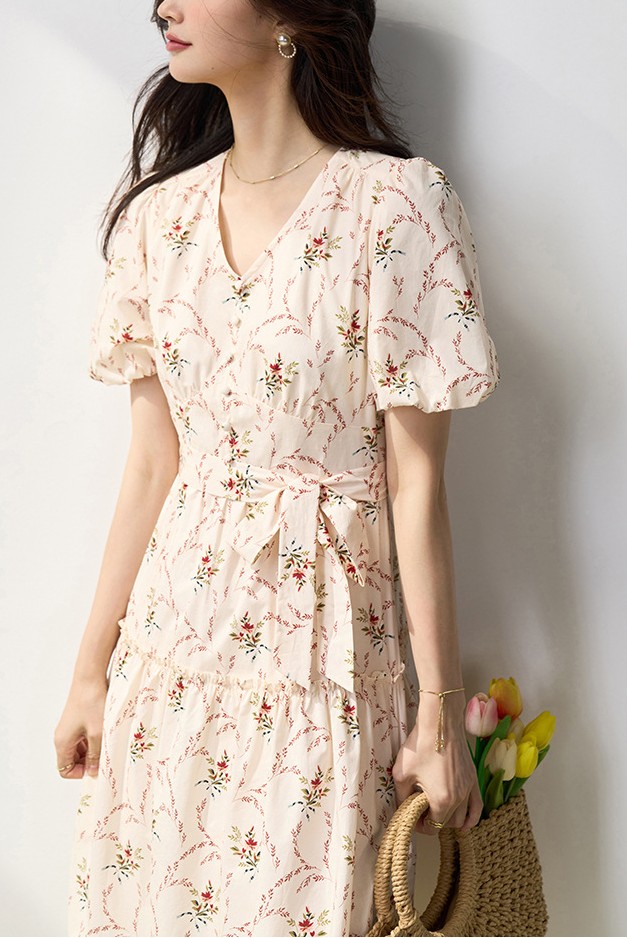 花柄ファッション 優美な小花柄ラップワンピース