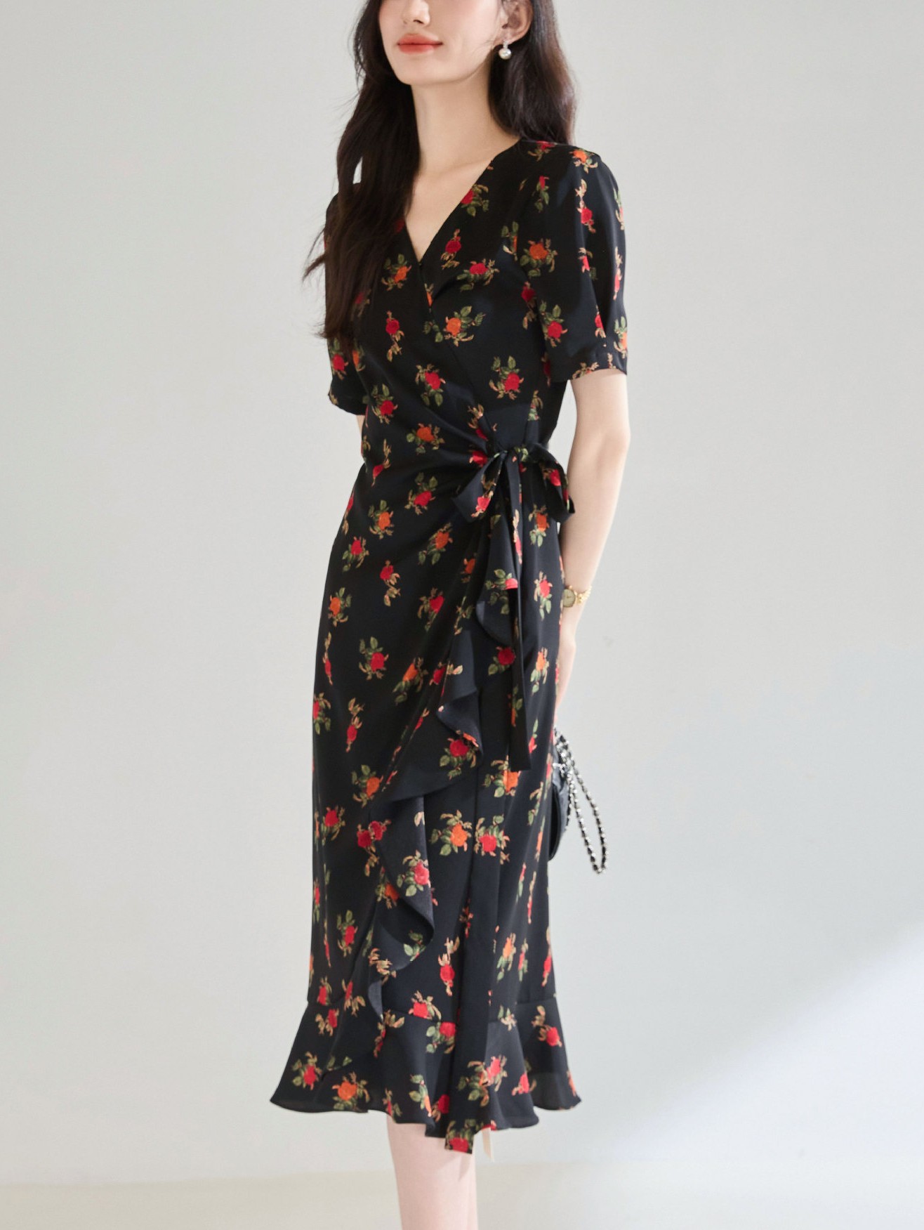 花柄ファッション 優美な花柄巻きワンピース