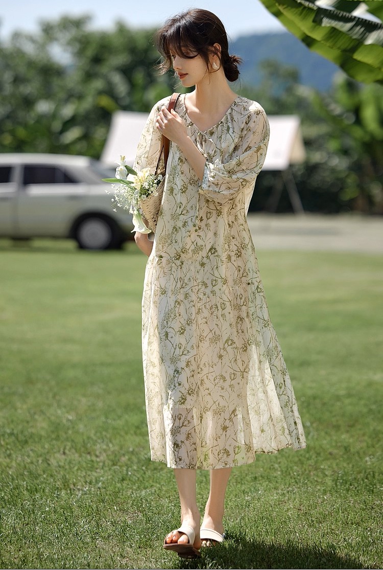 花柄ファッション 優美な花柄シフォンミディ丈ワンピース