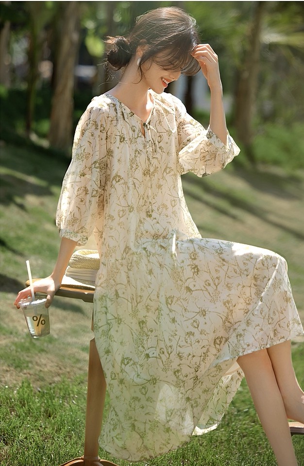 花柄ファッション 優美な花柄シフォンミディ丈ワンピース
