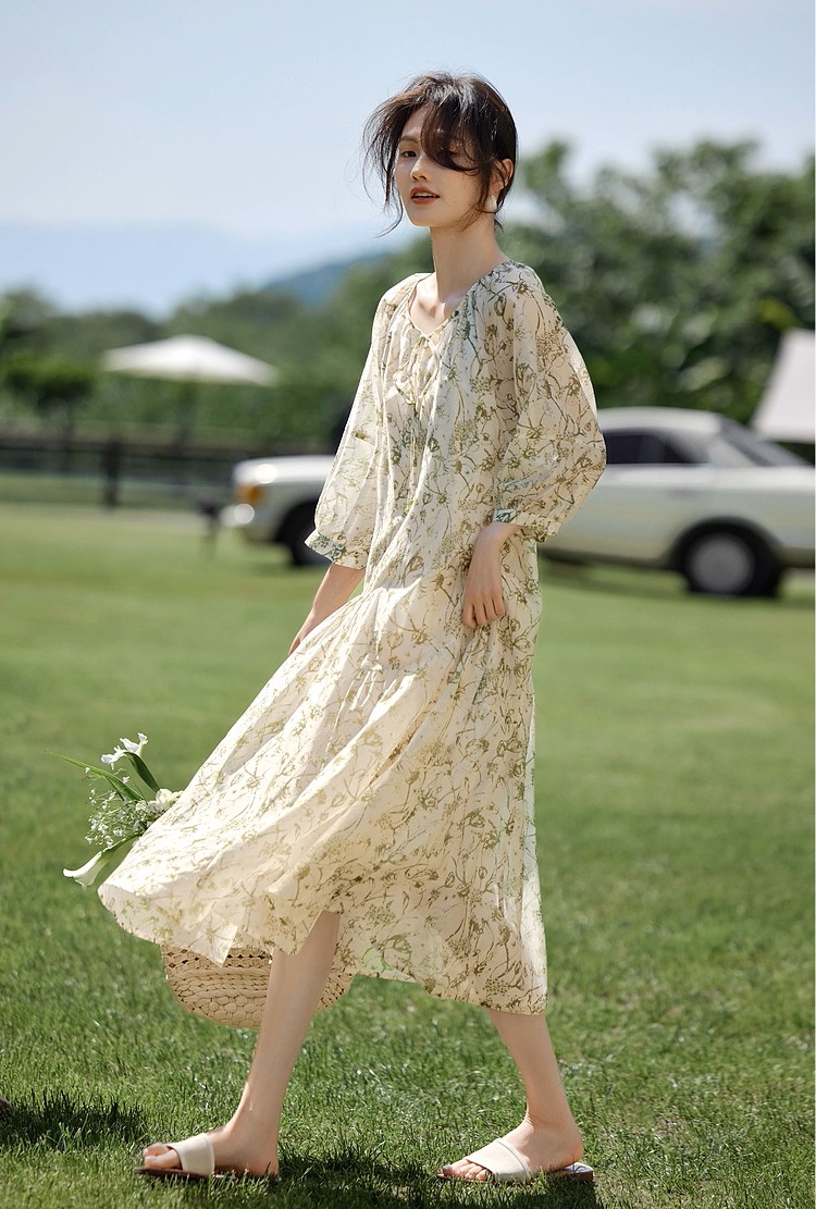 花柄ファッション 優美な花柄シフォンミディ丈ワンピース