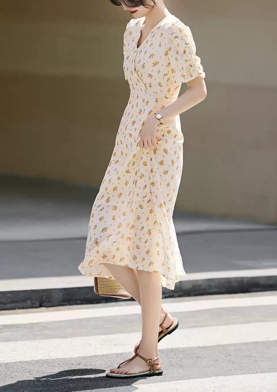 花柄ファッション 優美な小花柄シフォンワンピース