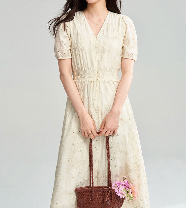 花柄ファッション 優美な刺繍入り花柄シフォンワンピース
