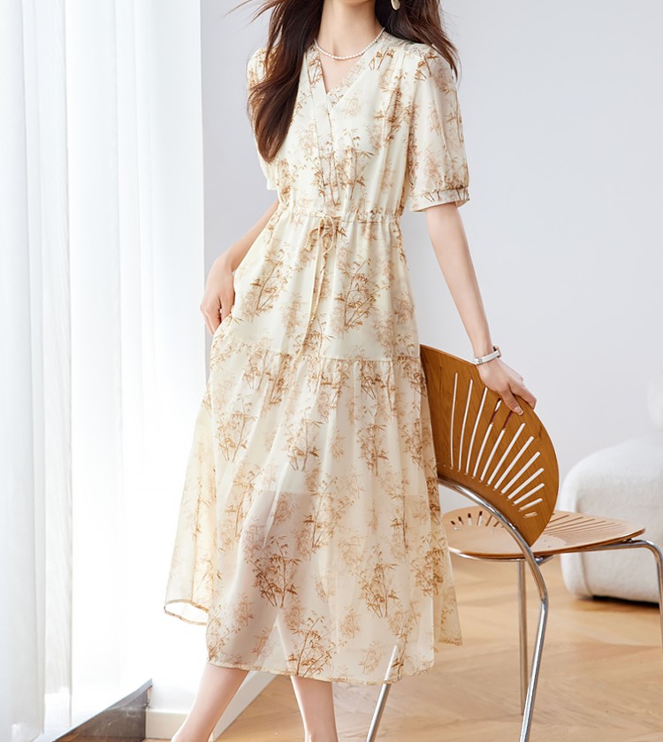 花柄ファッション 優美な草花模様 ティアードシフォンワンピース