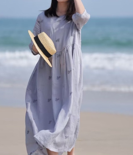 花柄ファッション 涼やか海辺の小花柄ゆったりワンピース
