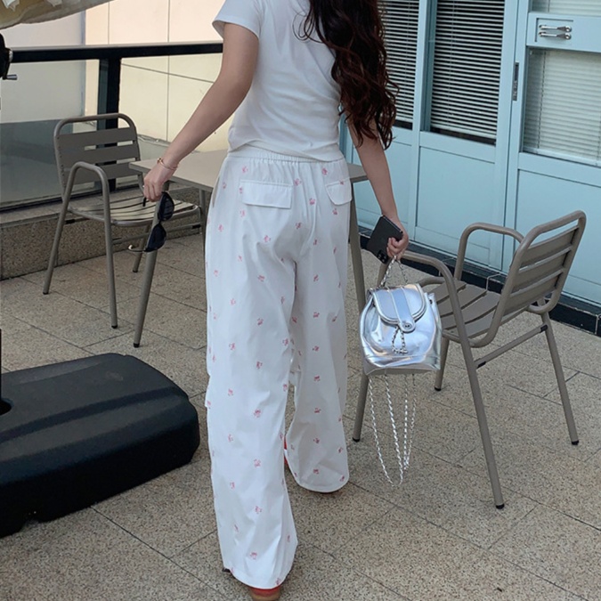 花柄ファッション 小花柄ゆったりワイドパンツ