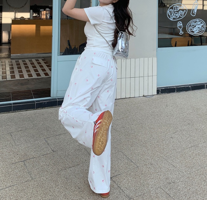 花柄ファッション 小花柄ゆったりワイドパンツ