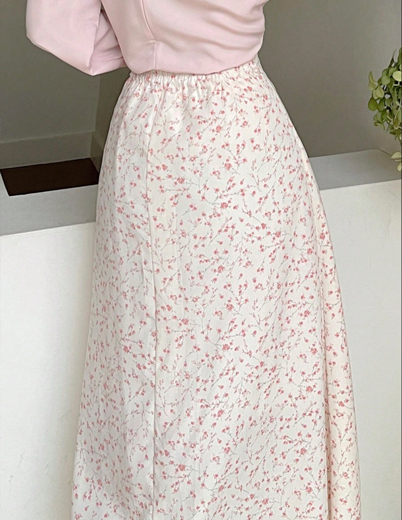 花柄ファッション 小花柄ミディ丈フレアースカート