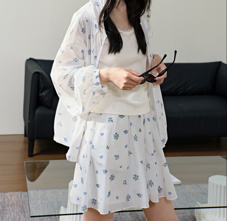 花柄ファッション 優しい花模様セットアップ