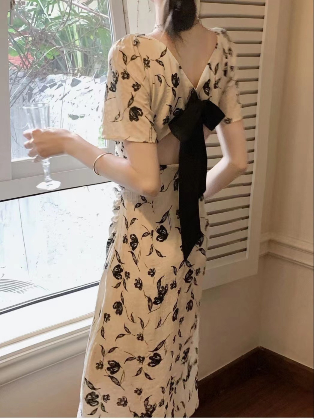 花柄ファッション 背中リボン付き花柄ワンピース