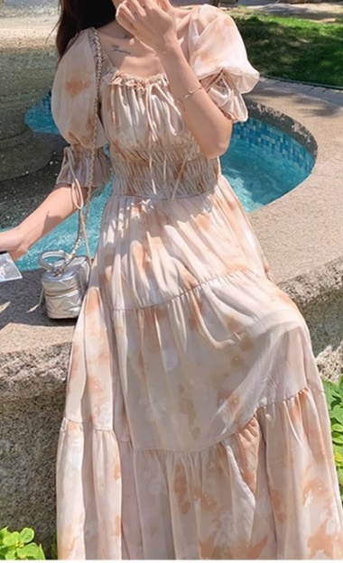 花柄ファッション 爽やかな花柄ティアードマキシワンピース