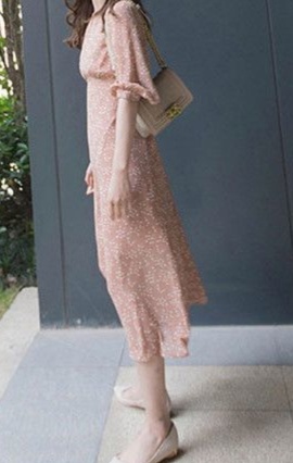 花柄ファッション 花模様ミディ丈ワンピース
