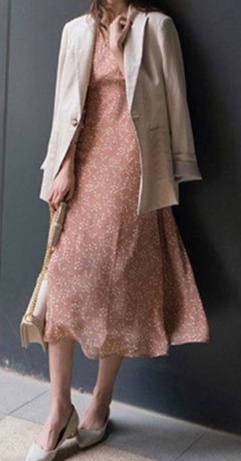 花柄ファッション 花模様ミディ丈ワンピース