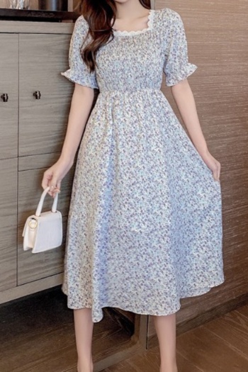 花柄ファッション 小花柄 ふんわり袖のロングワンピース