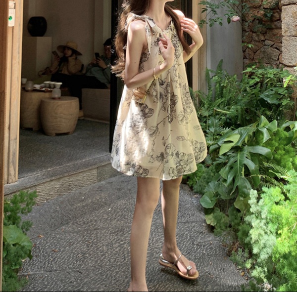 花柄ファッション 花柄ホルターネックワンピース