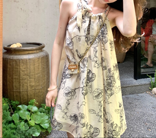 花柄ファッション 花柄ホルターネックワンピース