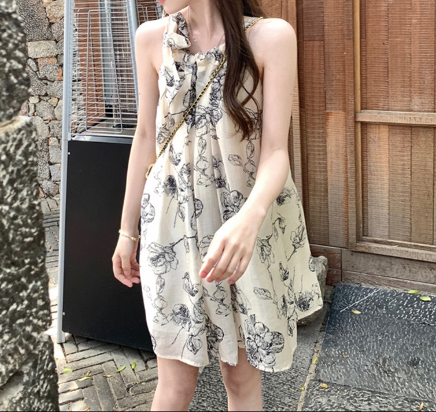 花柄ファッション 花柄ホルターネックワンピース